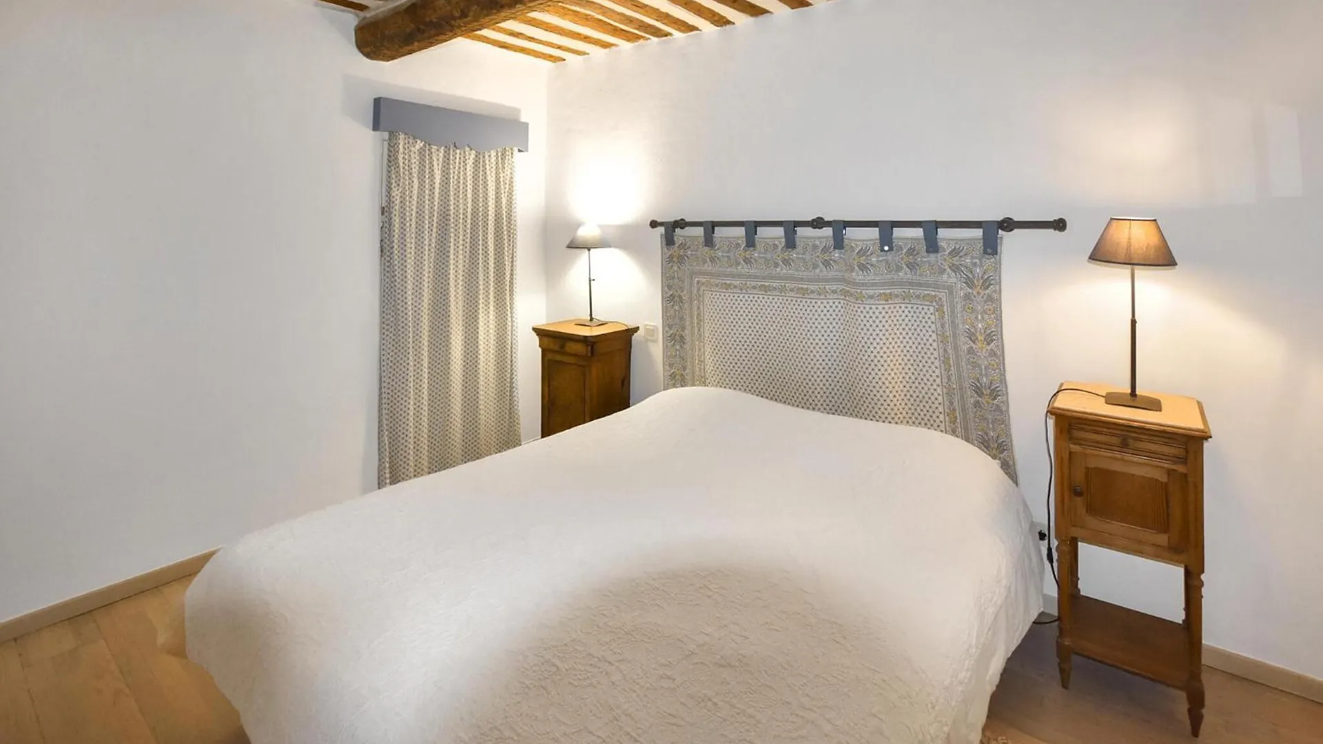 Awesome Apartment In Morieres-Les-Avignon Frankrig
