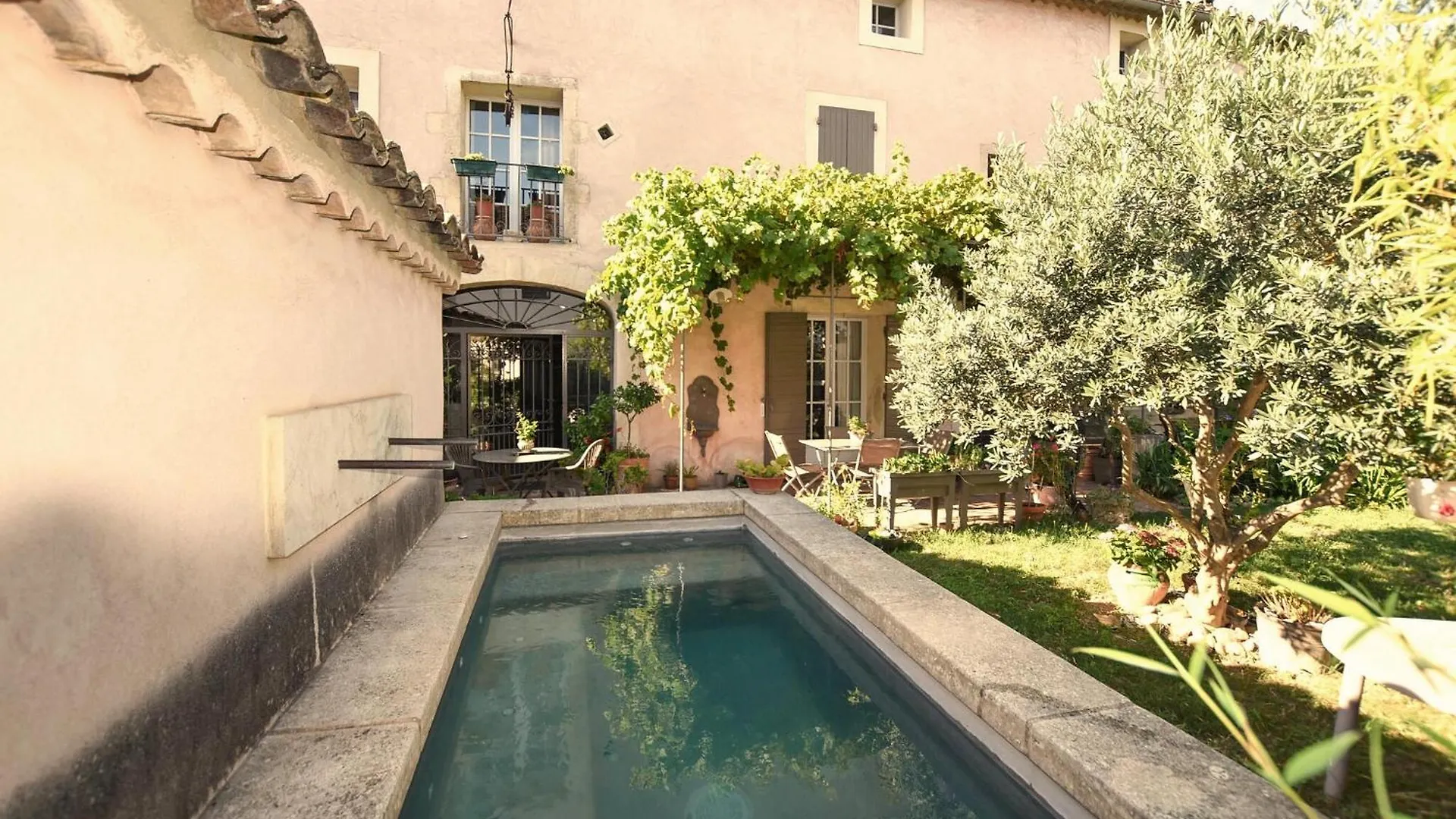 Awesome Apartment In Morieres-Les-Avignon