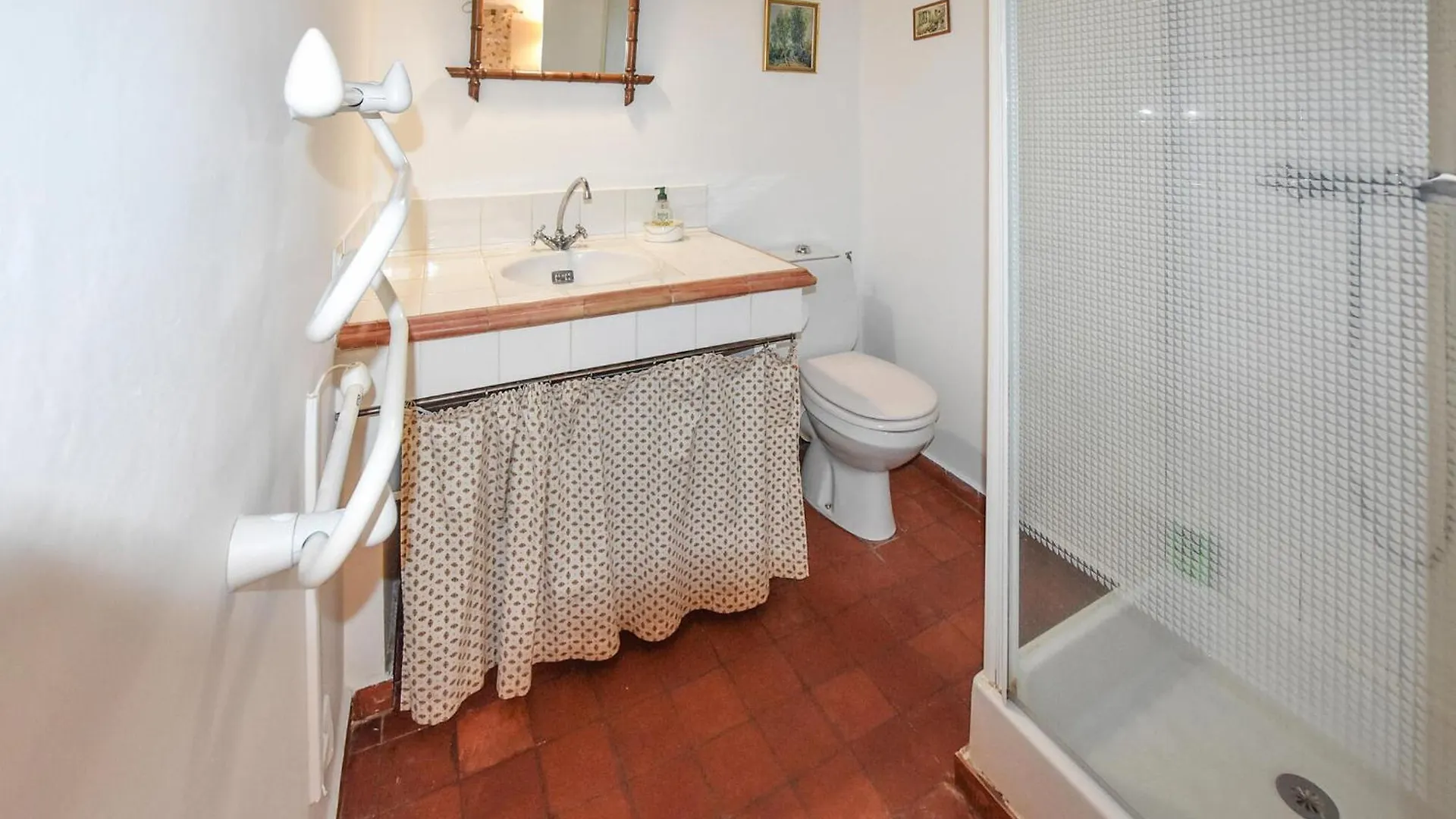 Awesome Apartment In Morieres-Les-Avignon
